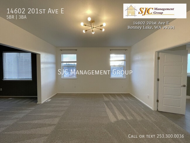 Building Photo - 14602 201st Ave E