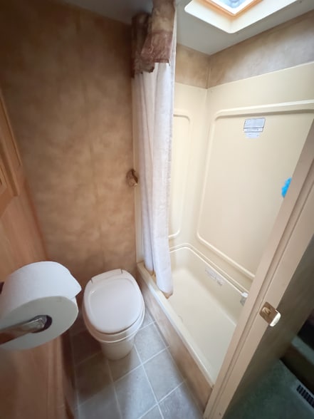 Building Photo - 2552 Smith Ave