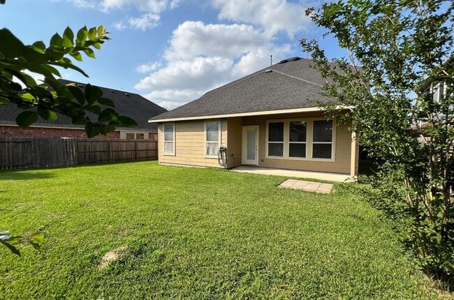 Building Photo - 15919 Angler Bend Dr