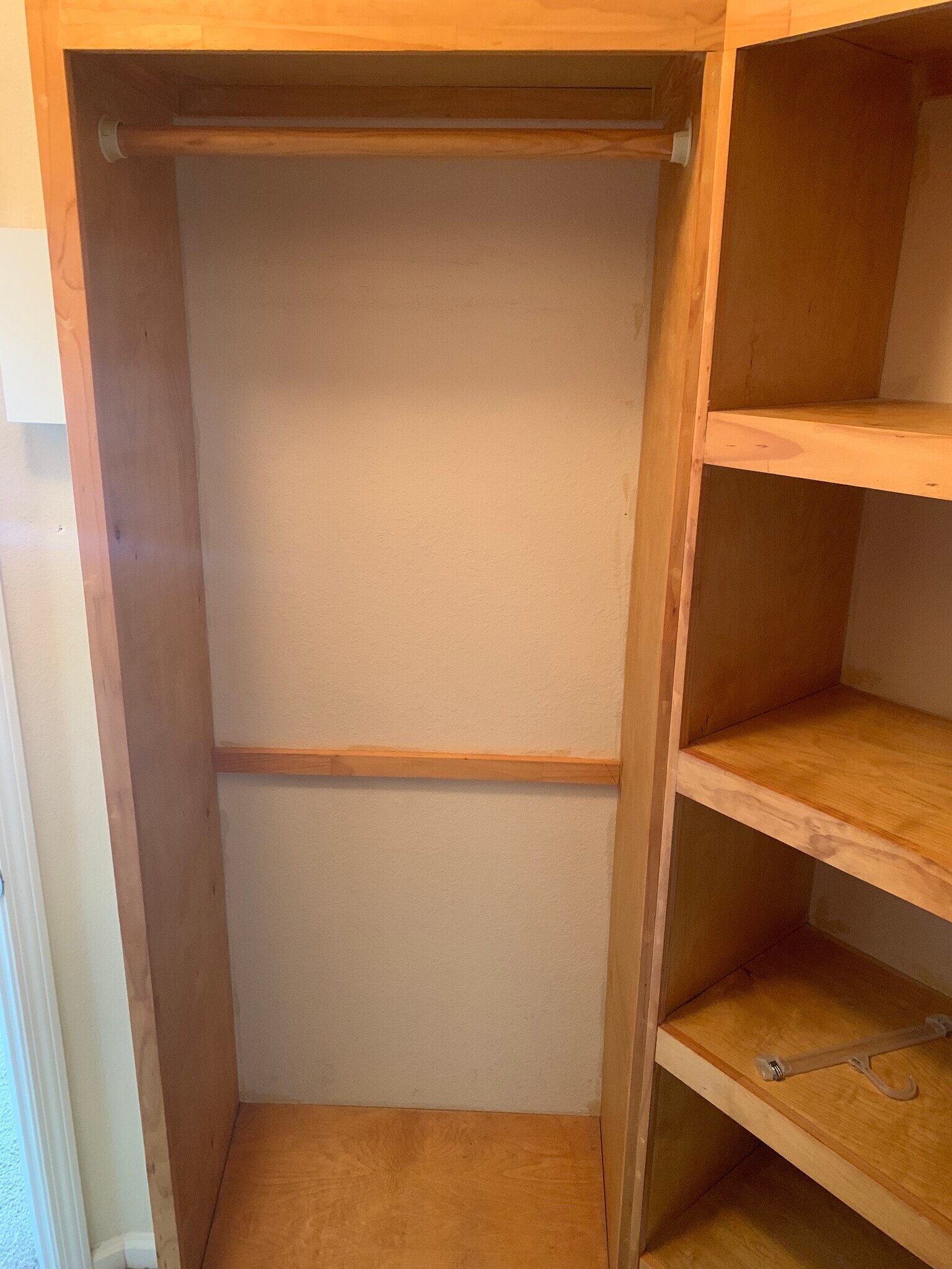 Building Photo - 10075 Gate Pky N