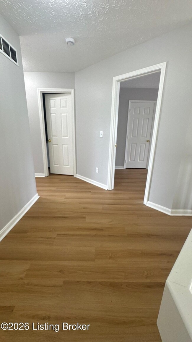 Building Photo - 7901 Bridlewood Pl