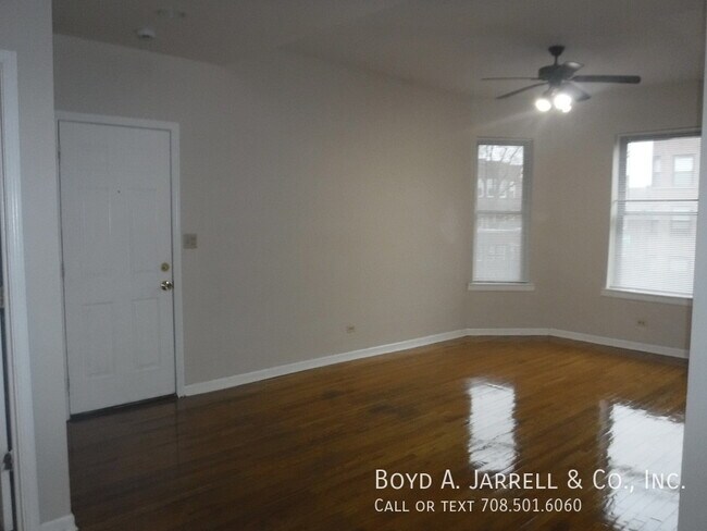 Building Photo - 5657 S Indiana Ave