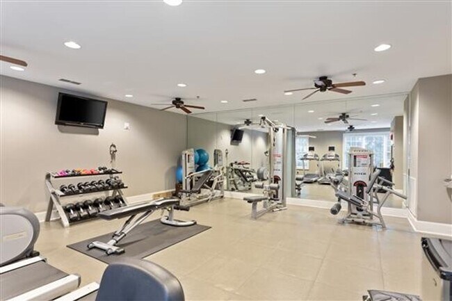 Building Photo - 4120 Ridgefield Dr