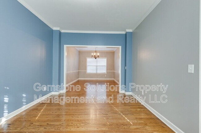 Building Photo - 1035 Watauga Ct