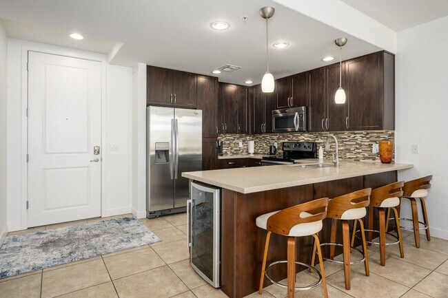 Building Photo - 5450 E Deer Valley Dr