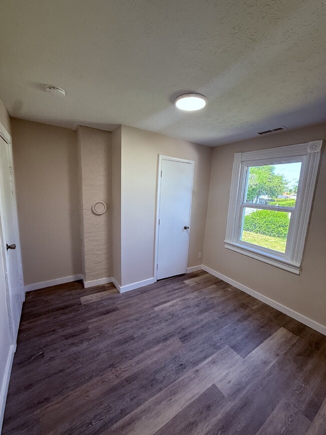 Building Photo - Stand Alone Home - Newly Redone Interior 3 Bedroom 2 Bathroom Corner lot near Virginia Lynchburg ...