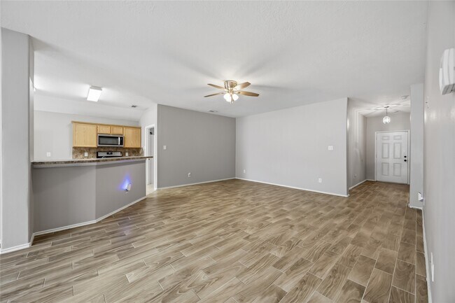 Building Photo - 2734 Trinity Glen Ln