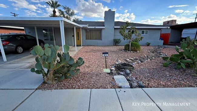Building Photo - 812 Bracken Ave