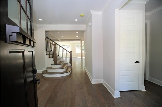 Building Photo - 957 Briarcliff Rd NE