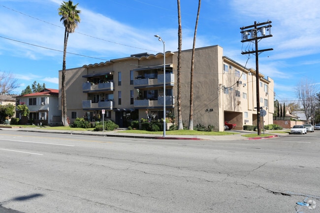 Building Photo - 5738 Whitsett Ave