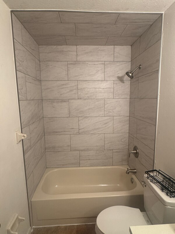 Building Photo - 21520 Campbell Dr