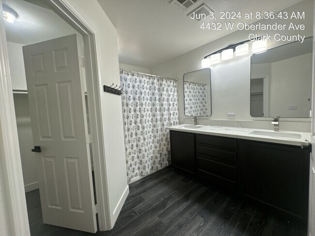 Building Photo - Upgraded 3 Bedroom Home in North Las Vegas...