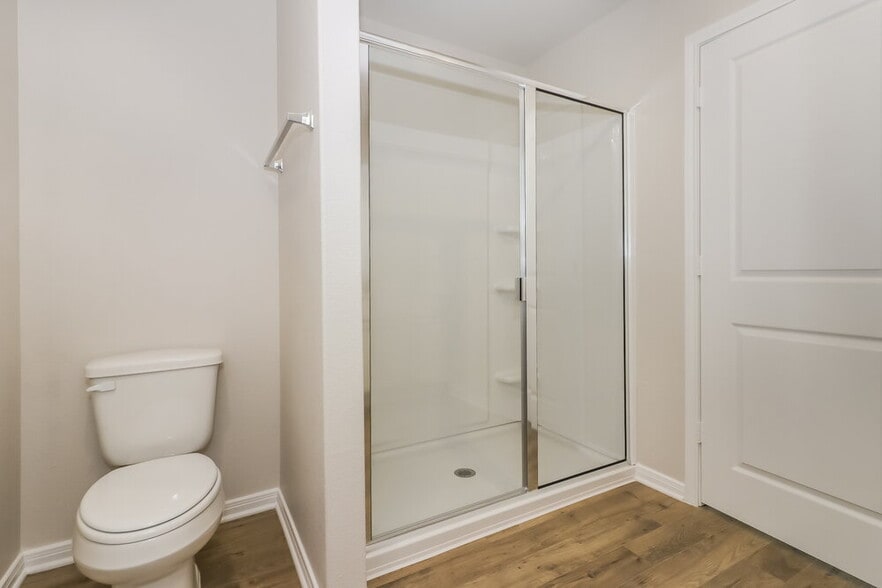 Building Photo - 425 Sunny Highlands Dr