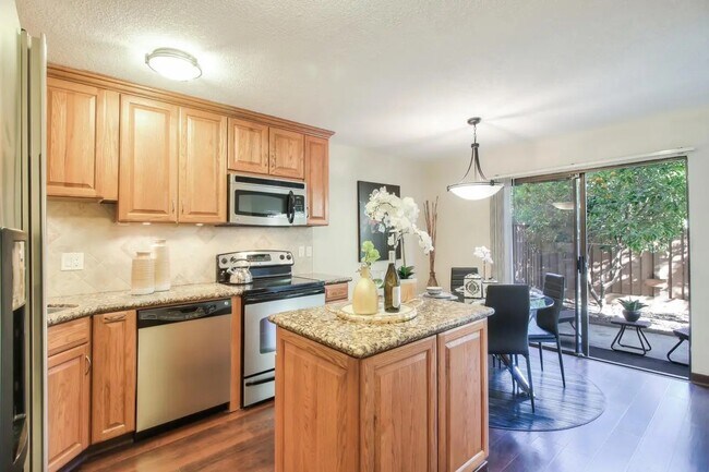 Building Photo - 1391 Gazdar Ct
