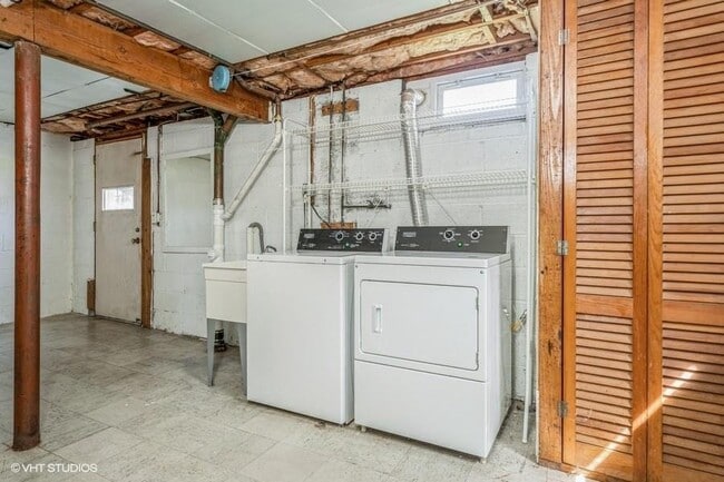 Building Photo - 126 Linden Ln