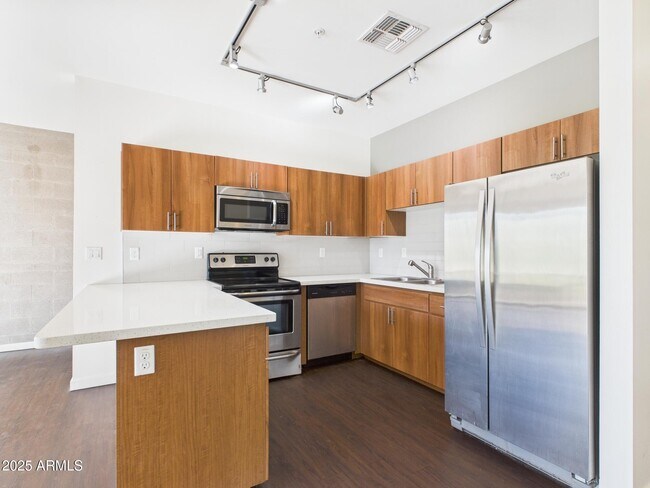 Building Photo - 4700 N 40th St