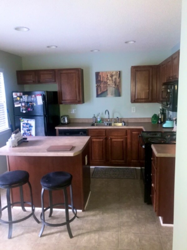 Building Photo - 10852 Holly Ridge Blvd