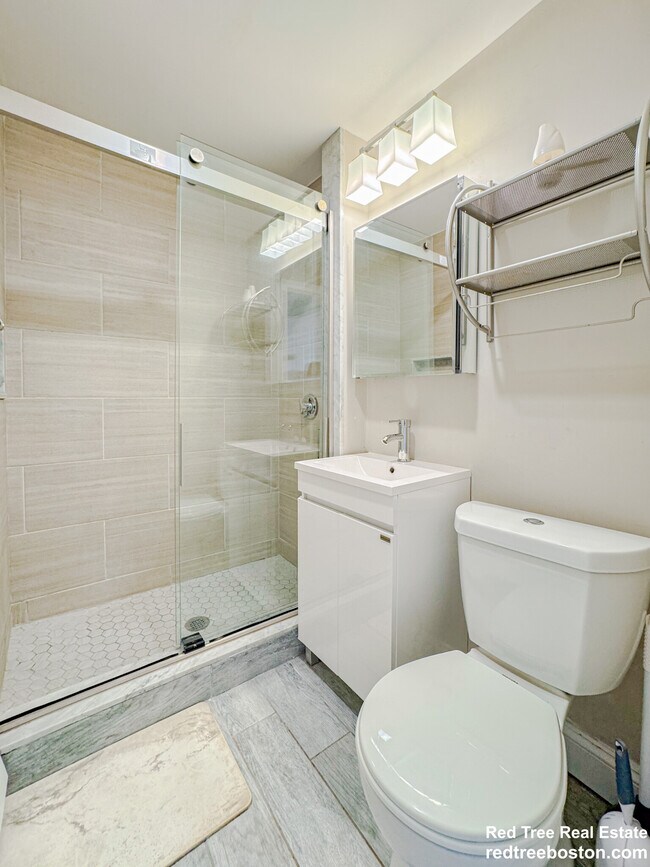 Building Photo - 19 Town Hill St