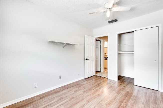 Building Photo - 3460 NE 28th Ave