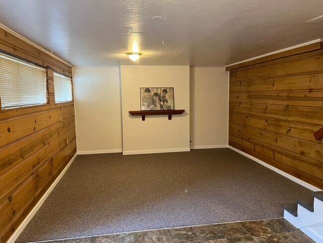 Building Photo - 500 SQFT. STUDIO UNIT NEAR DOWNTOWN HAYWARD. PRIME LOCATION, PRIVATE ENTRENCE, AND MORE!!!