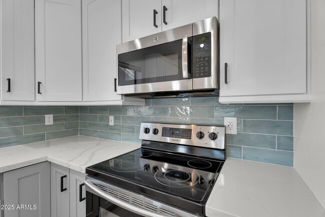 Building Photo - 6245 E Star Valley St