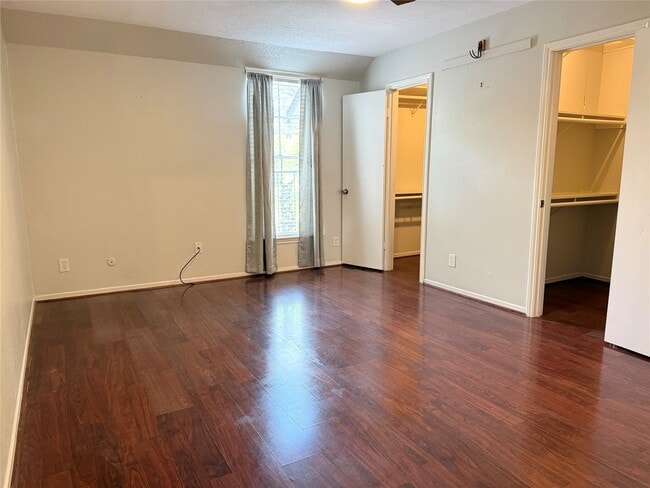 Building Photo - 11550 Chimney Rock Rd