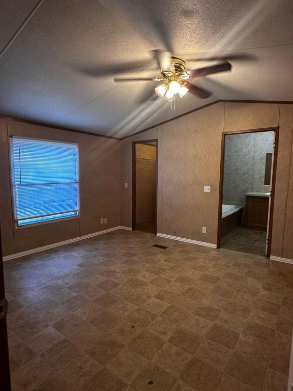 Building Photo - 886 Clark St