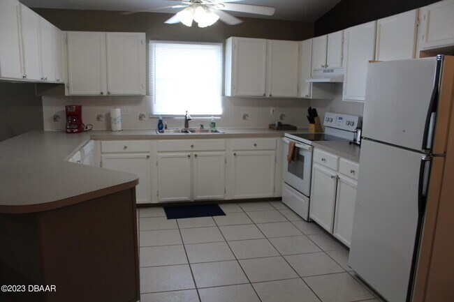 Building Photo - 5397 S Nova Rd