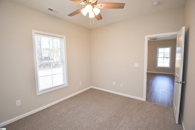 Building Photo - 105 Cunningham Rd