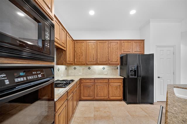 Building Photo - 404 Creekside Dr