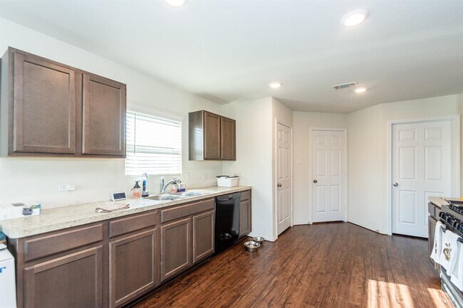 Building Photo - 8018 Blooming Meadow Ln