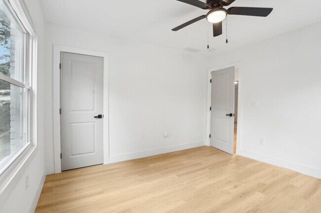 Building Photo - 4/2 Atlanta Home for Rent
