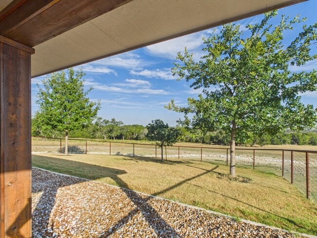 Building Photo - 1016 Luckenbach-Cain City Rd