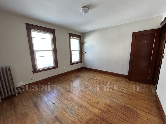 Building Photo - 44 Fairfax Rd