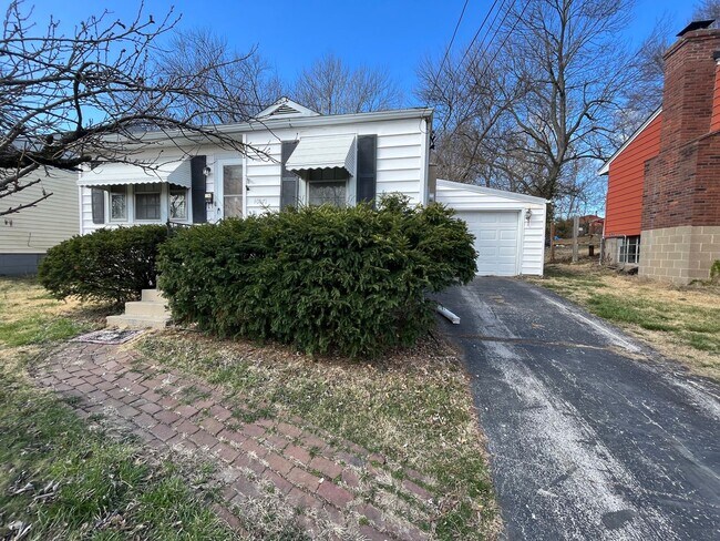 Primary Photo - Two Bedroom Home with Attached Garage Move...