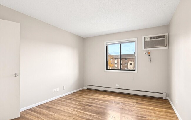 Building Photo - 11 Echo Ct