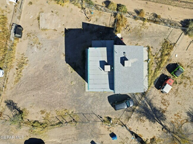 Building Photo - 13113 Violeta Ln