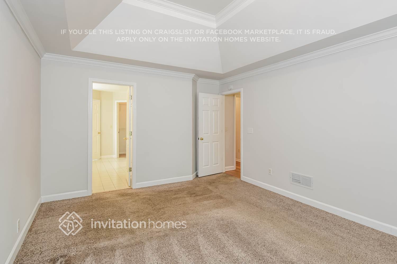 Building Photo - 2196 Woodbriar Dr