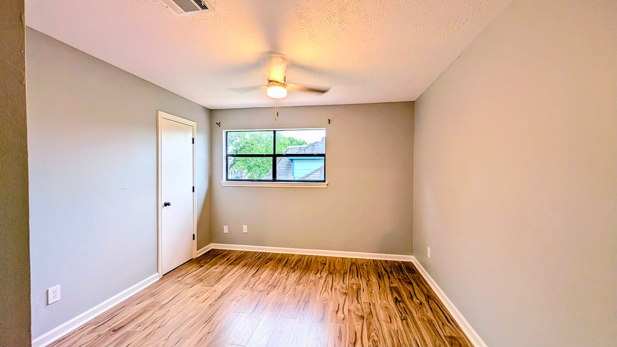 Upstairs Bedroom 3 - 15707 Downford Dr