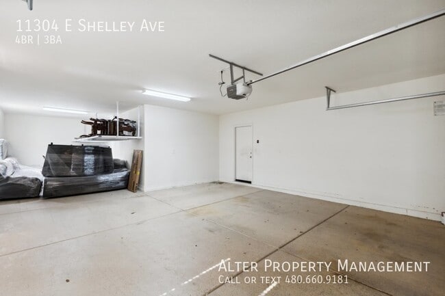 Building Photo - 11304 E Shelley Ave