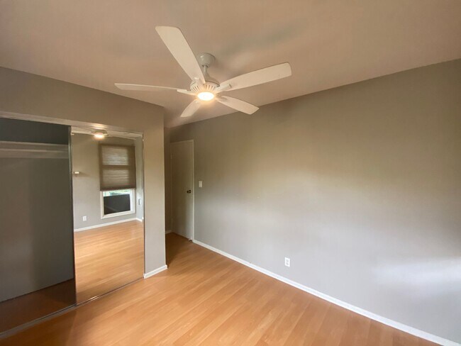 Building Photo - 019WHI