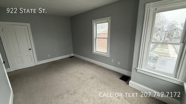 Building Photo - 922 State Street