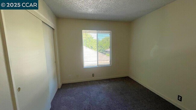 Building Photo - 4260 Clayton Rd