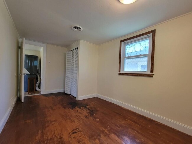 Building Photo - 53 Salem Pl