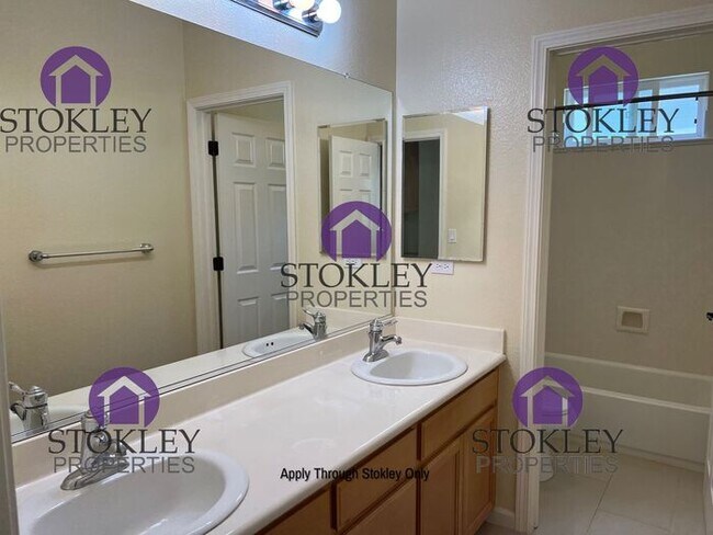 Building Photo - Stokley Properties Presents 458 Chestnut S...