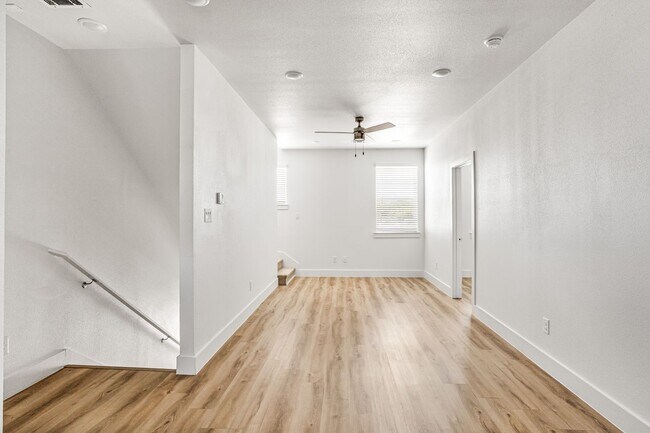 Building Photo - 2505 Benbrook Blvd