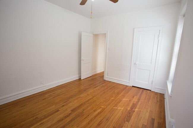 Floorplan - 5300-5308 S. Greenwood Avenue