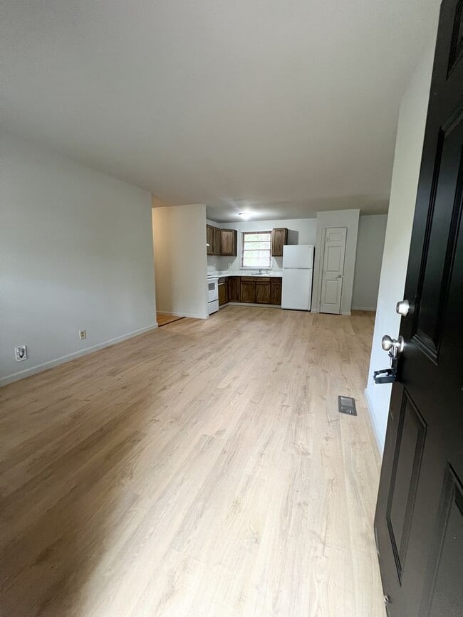 Building Photo - Charming Single-Family Home!