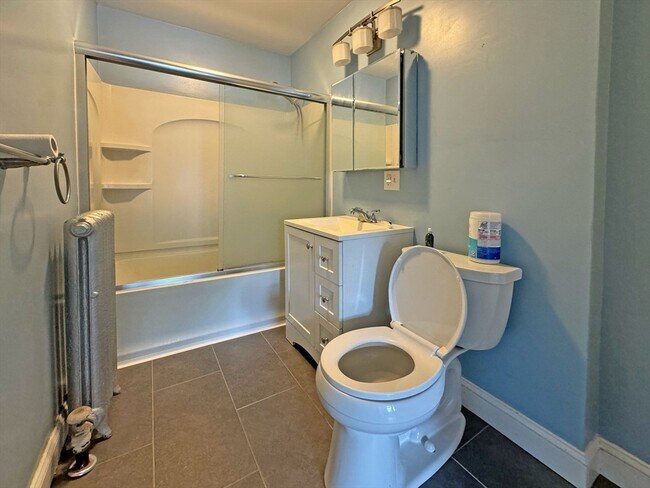 Building Photo - 28 Rodman St