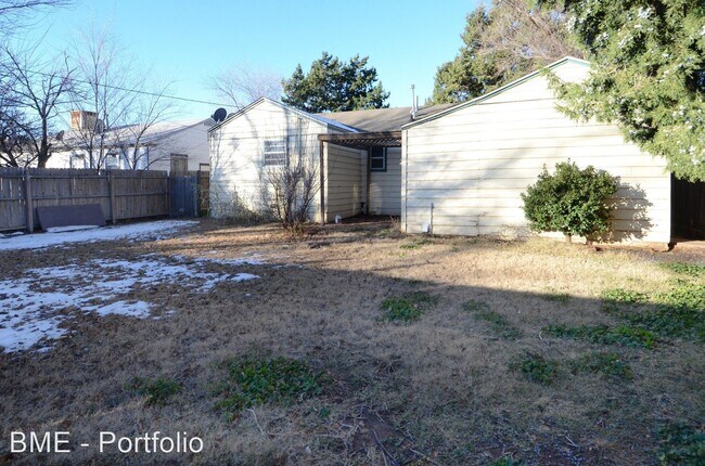 Building Photo - 2 br, 1 bath House - 4211 Cline